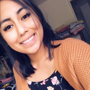 Meet your Posher, Ines